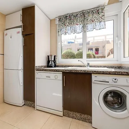 Holiday Home *